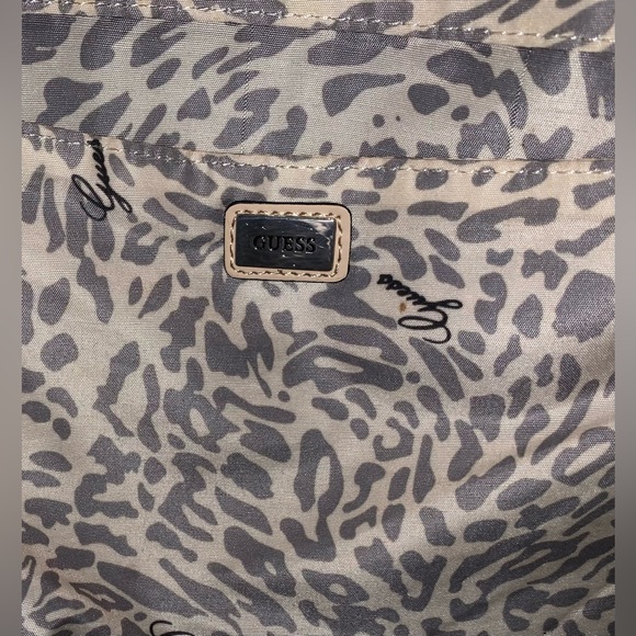 NWOT GUESS Designer Tote Bag Dark Grey/Black - Picture 10 of 10